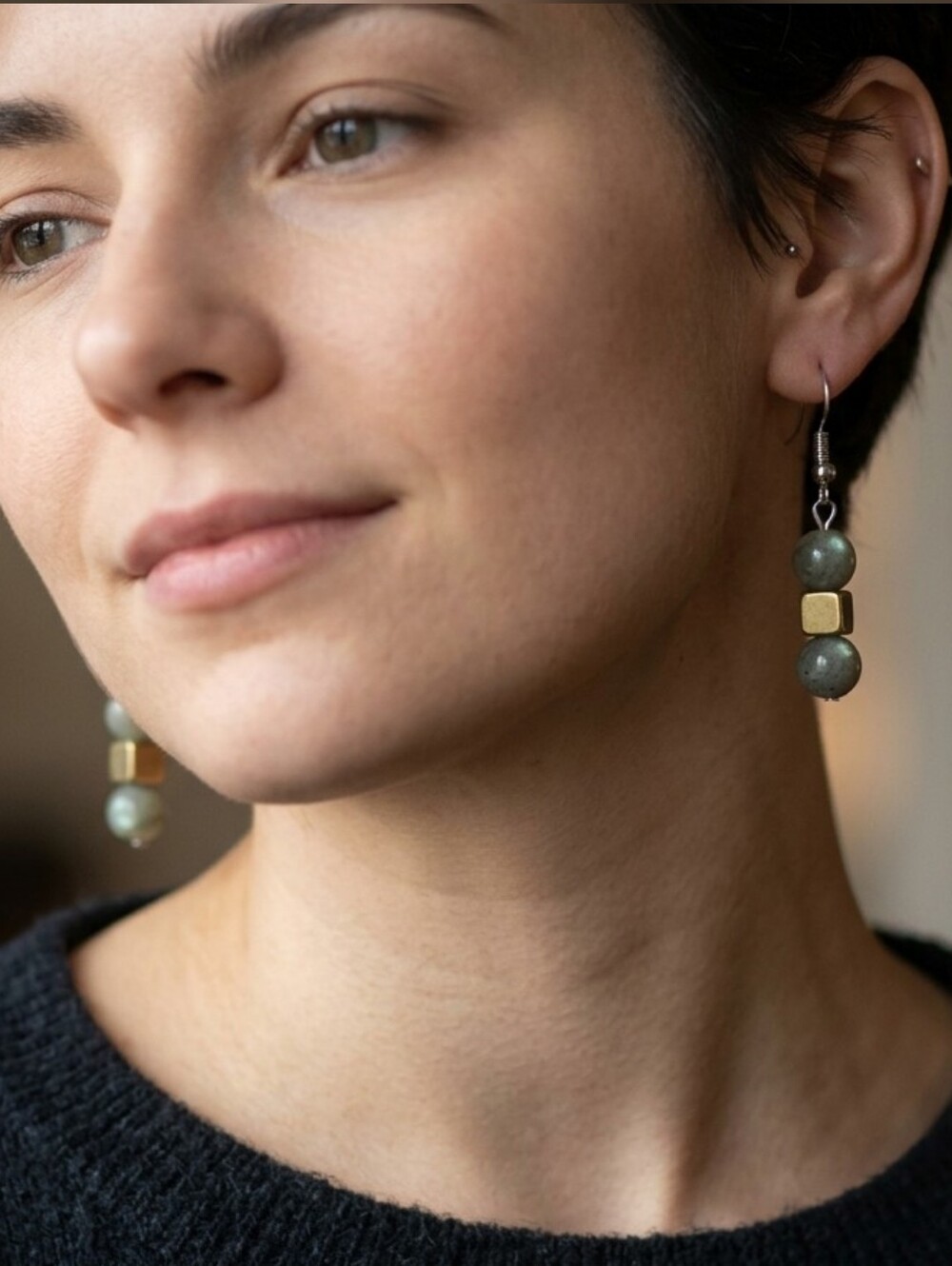 Dreamy Jewels Jade Earrings - Picture 2 of 3